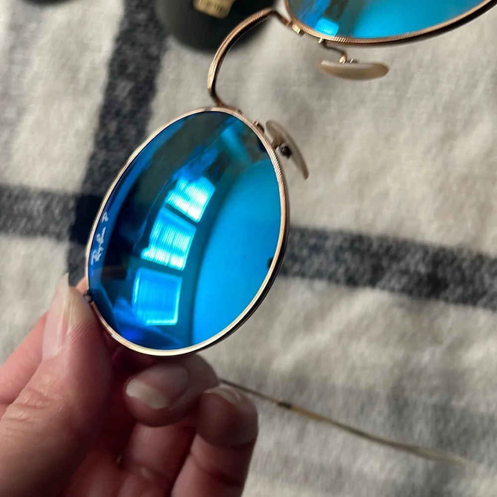 Ray-Ban RB3447 Gold Metal w/ Polarized Blue Flash Lenses + G15 Lens Bundle! - Picture 6 of 7